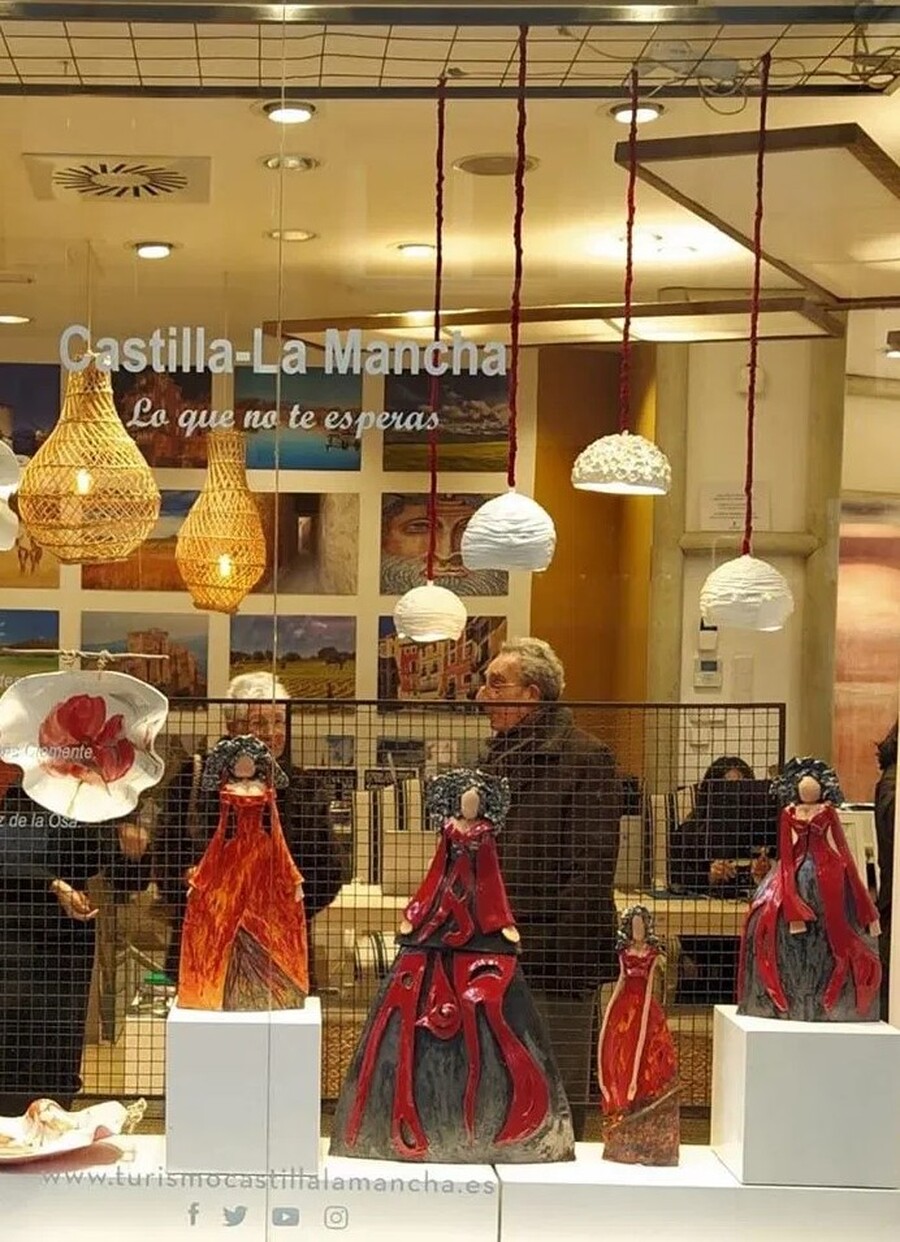 Escaparate Oficina Turismo Castilla-La Mancha 